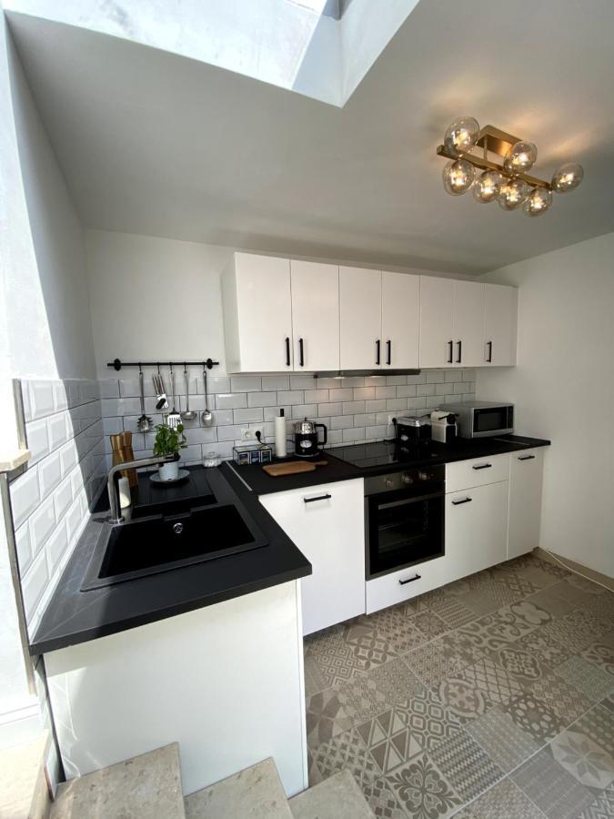 Wunderschoene Sanierte Wohnung Vor Den Toren Koelns Bagian luar foto